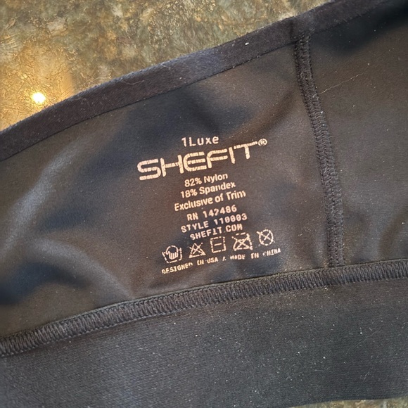 SHEFIT black bra no pads. 1 Luxe - Picture 2 of 2